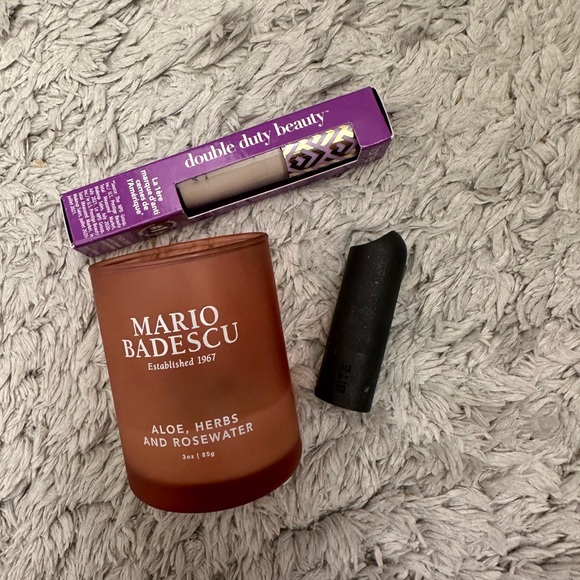 3 piece bundle candle, tarte highlighter, and buxom lipstick mini shade is chai - Picture 2 of 11